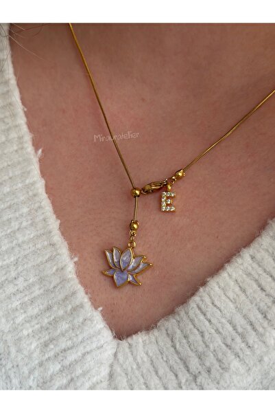 Miraura Atelier Asansörlü Zincir Harfli Mor Lotus Kolye