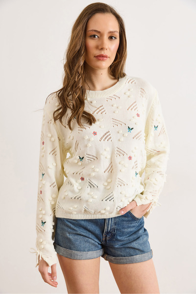 Olalook Women's White Embroidery Pompom Detailed Seasonal Knitwear Blouse Blz-19003214