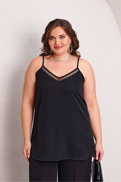 Büyük Moda ΜΠΛΟΥΖΑ ΜΕ ΤΙΡΑΝΤΕΣ ΚΑΙ ΛΕΠΤΟΜΕΡΕΙΕΣ ΑΠΟ ΤΟΥΛ ΜΕ ΠΕΤΡΕΣ