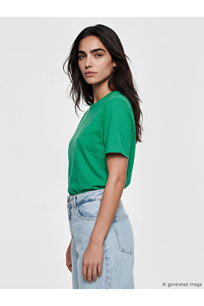 LC Waikiki تي شيرت نسائي من UZG STORE بتصميم Zero Roba Collar للنساء الأنيقات