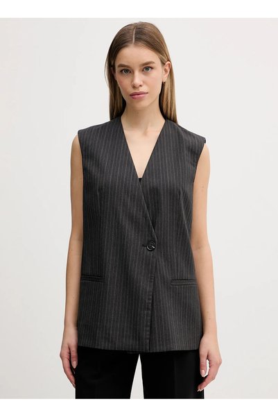 Sisley Siyah Kadın V Yaka Normal Fit Şişme Yelek 209YLJ00X