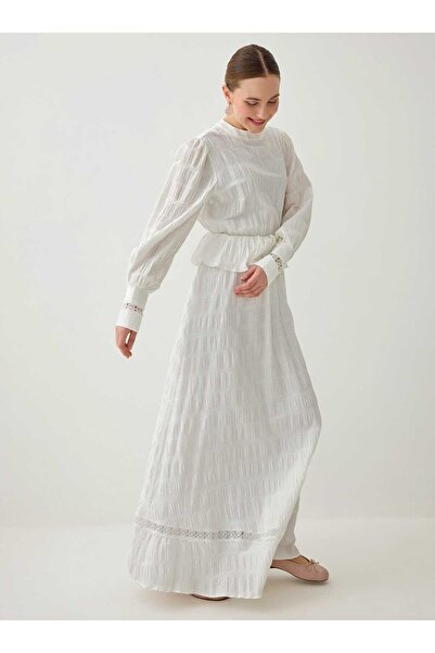 Benin Φόρεμα Τεσσέττουρ με Αυτοσχεδιασμένη Υφή και Λεπτομέρεια Βολάν στη Μέση...