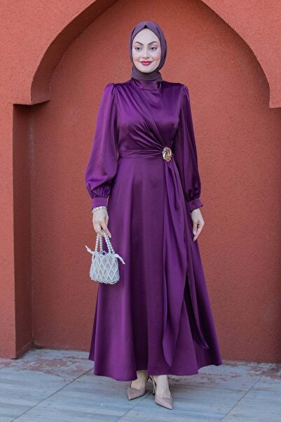 Tesettür Çarşım Nilda Gül Broş Detaylı Saten Abiye-Mor