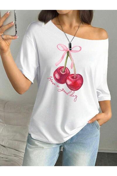 LOUİSA Γυναικείο μπλουζάκι με λαιμόκοψη σκάφος, ροζ κορδέλα και στάμπα κεράσι...