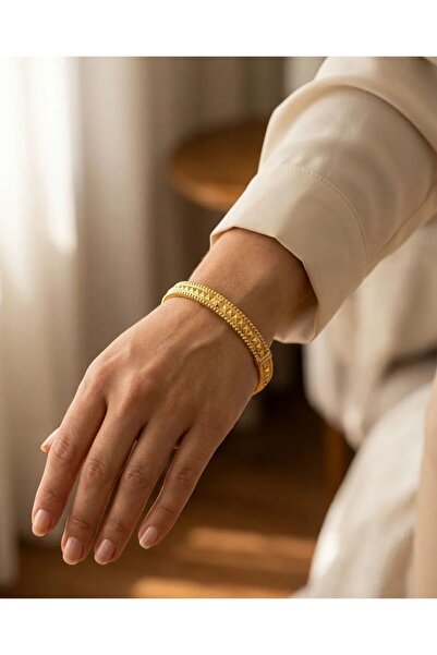 LİYONA JEWELLERY 14K Piramid Tasarım Kelepçe Bilezik