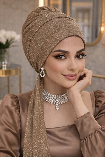 Aişe tesettür Μπεζ βραδινό φόρεμα με γκλίτερ και κασκόλ