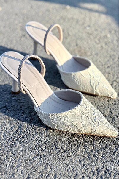 yezy shoes Λουστρίνι με δαντέλα και λεπτομέρειες, παπούτσια με λεπτό τακούνι ...