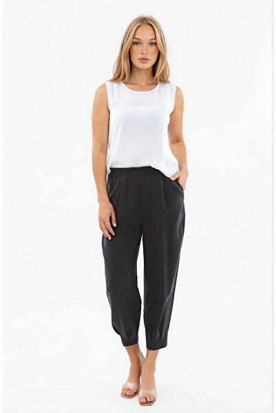 Vitrin Elastic Waist Pleated Carrot Pants