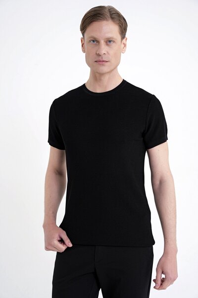 Efor Comfort Fit Rayon Karışımlı Bisiklet Yaka Siyah Triko Tişört TS 925