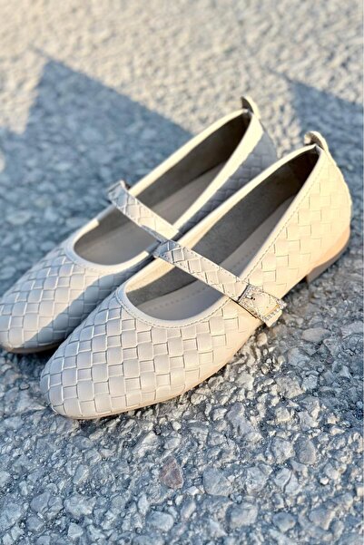 yezy shoes Χειροποίητες πλεκτές γυναικείες μπαλαρίνες με λεπτομέρεια από πέτρ...