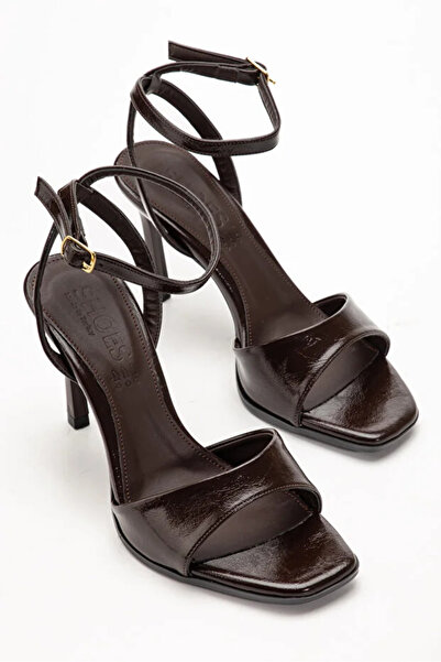 Scarpebutik Γυναικεία κομψά βραδινά παπούτσια με τακούνι σε καφέ απόχρωση, με...