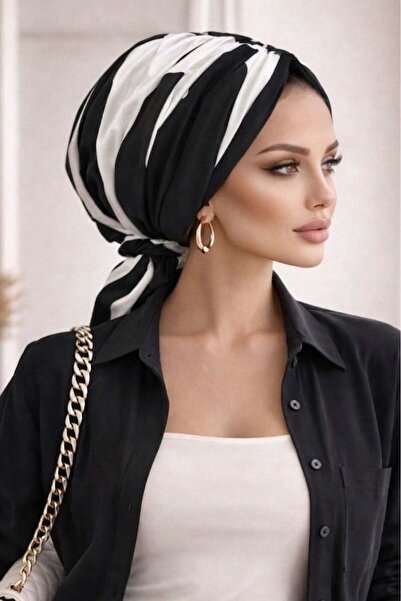 Aişe tesettür Μαύρο και λευκό γεωμετρικό καπέλο με αγκράφα