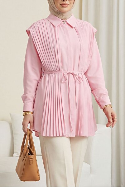 Modamorfo Πουκάμισο με κρυφά κουμπιά και λεπτομέρεια με πιέτες μπροστά και στ...