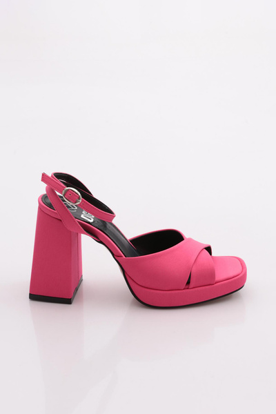 DGN 7751 Women's Cross Strap Low Platform Heel Cross Strap Heeled Shoes