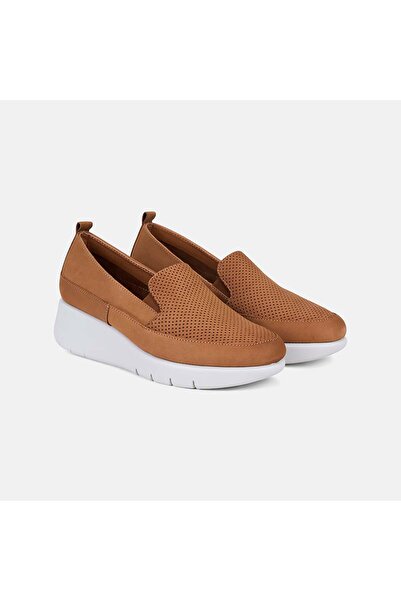 Desa Women's Taba Desacomfort Perforated Leather Casual Shoes with Padded Heels