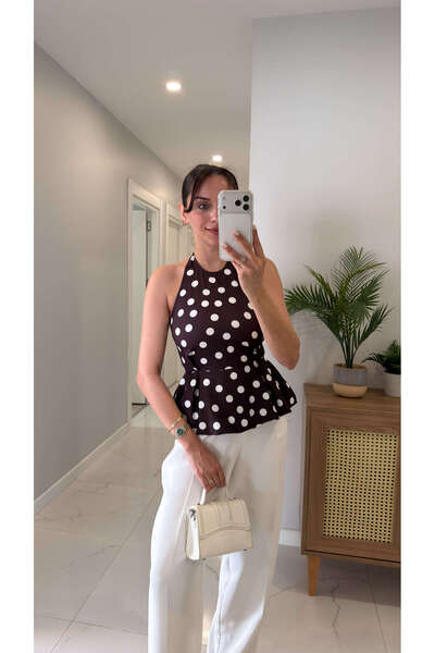 BİRCANÇİL Μπλούζα με φούστα μπαλόνι σε καφέ σχέδιο πουά της Setla