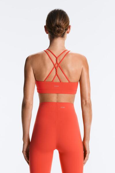 Oysho Comfortlux çapraz askılı hafif destekli spor sütyeni