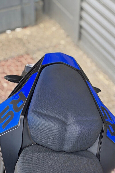 Banxtre Bajaj Pulsar RS200 için Arka Kuyruk için 3 Parça RS Yazılı Sticker Se...