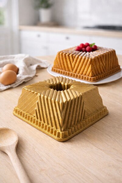Luxxa Home Siena Döküm Kek Kalıbı 22cm Gold
