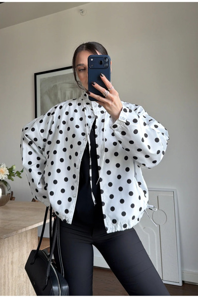 My Blog Λευκό αδιάβροχο με πουά σχέδιο και πλαϊνές λωρίδες - 4171