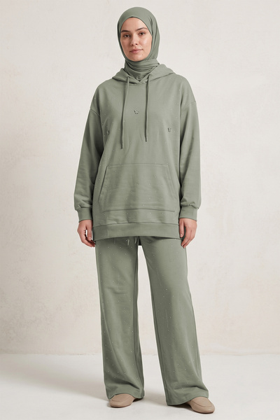 Suede Style 5540 - Stylish and Comfortable 2-Yarn Lycra Hooded Decoration Sto...