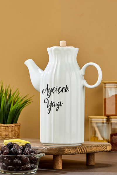 MODA OZY 1 Piece 1 Lt Porcelain Oil Pot with Transfer Label and Gift Oil Bottle