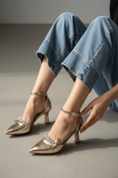 DİVOLYA Jeremy Gold Stone Bow (8 εκ. τακούνι) Παπούτσια με μυτερή μύτη και τα...