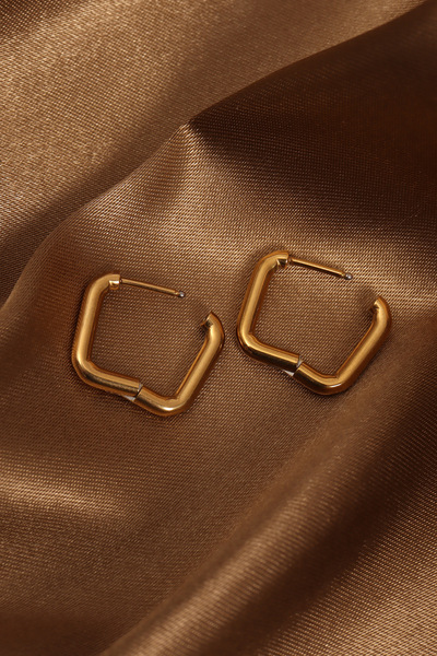 Süspüs Accessories أقراط صغيرة مستطيلة الشكل من الفولاذ الذهبي