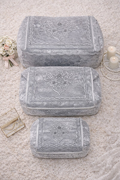 Hig Store Σετ 3 τεμαχίων βελούδινων λουλουδιών με γαλλικό γκιπούρ, πακέτο προ...