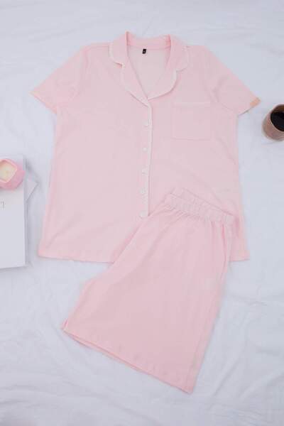 Trendyol Curve Σετ πιτζάμες μεγάλου μεγέθους με λεπτομέρεια από κέντημα σε σκ...