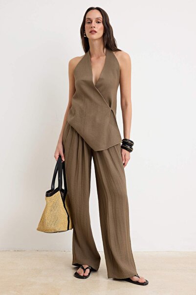 Συλλογή Trendyol Χακί Μπλούζα και Παντελόνι - Σετ Δύο Τεμαχίων TWOSS26AU00137