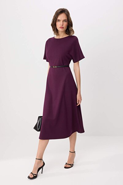 Συλλογή Trendyol Φόρεμα μίντι πλεκτό με ζώνη, κοντό μανίκι, λαιμόκοψη βάρκα, ...