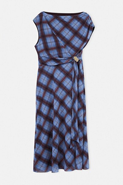 Trendyol Curve Εύκαμπτο μάξι πλεκτό φόρεμα μεγάλου μεγέθους με πολύχρωμα αξεσ...