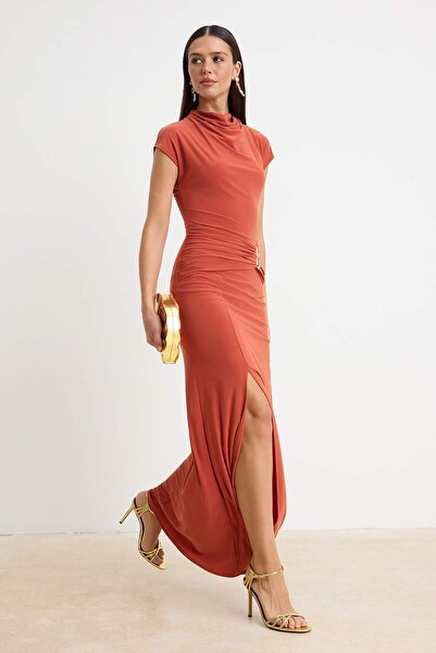 Συλλογή Trendyol Πλεκτό Sandy Maxi βραδινό φόρεμα και φόρεμα αποφοίτησης με λ...