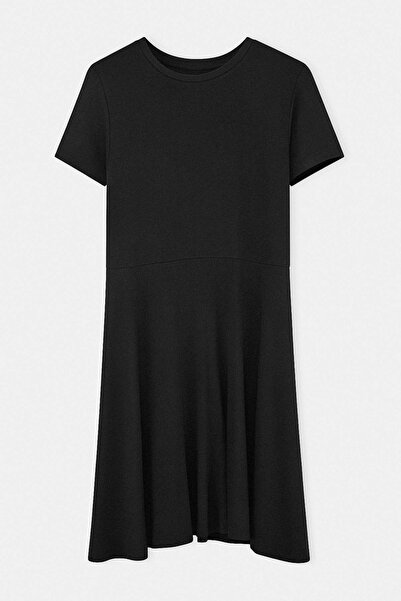 Trendyol Curve Μαύρο Βασικό Άνετο Πλεκτό Φόρεμα Skater Plus Size TBBSS26AH00238