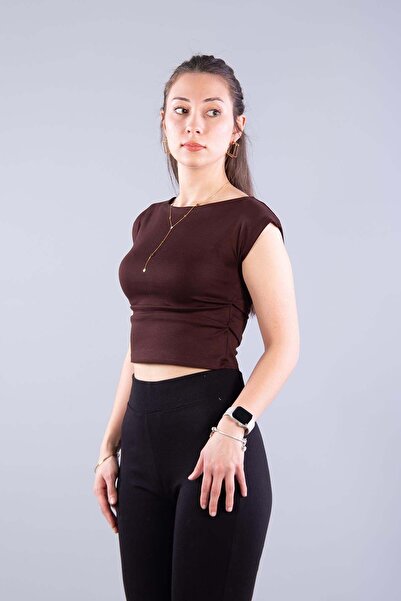 Mckanzie 1012 Μπλούζα με λαιμόκοψη καγιάκ και διακοσμητικό τσακάρισμα στο κάτ...