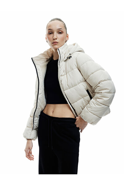 Koton με κουκούλα Μακρυμάνικο πουπουλένιο παλτό με τσέπες με φερμουάρ από ψεύ...