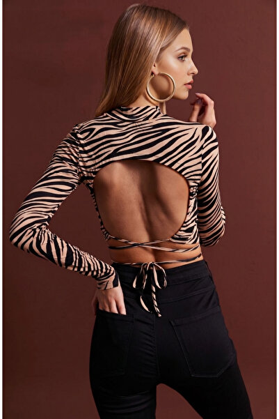 NEW JOURNAL Γυναικεία μπλούζα με σχέδιο ζέβρας σε καμηλό-μαύρο χρώμα με ανοιχ...