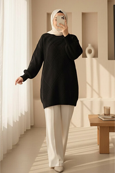 Modamorfo Round Neck Diamond Pattern Slit Knit Sweater - Black