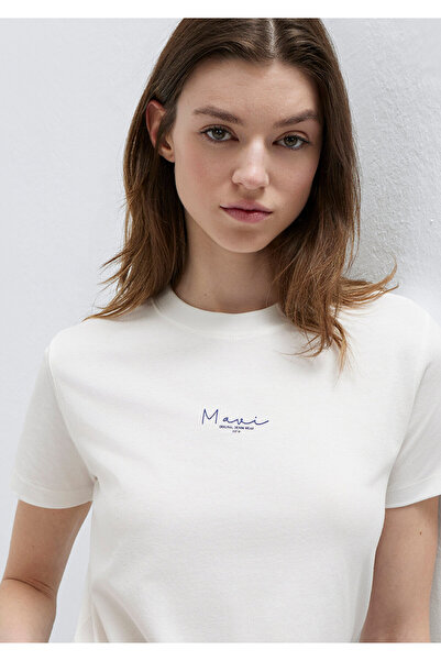 Mavi Bedrucktes Ecru-T-Shirt Slim Fit / Eng anliegend 1613900-70057