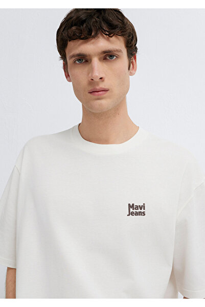 Mavi Jeans Bedrucktes Ecru-T-Shirt Relaxed Fit / Bequeme Passform 0613347-70057