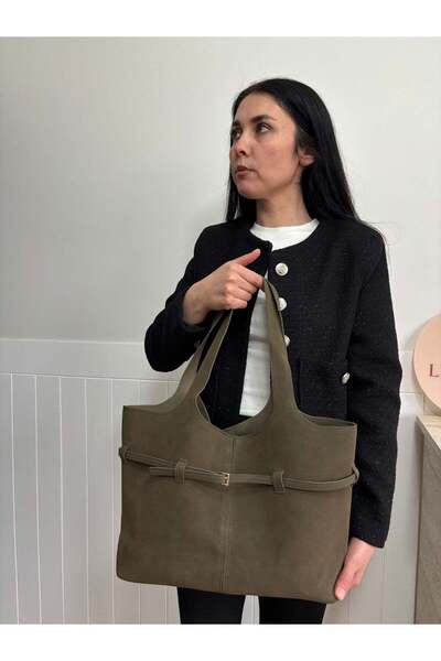 Women's Lilac Model Puppy Belt Detailed Suede Shoulder Bag