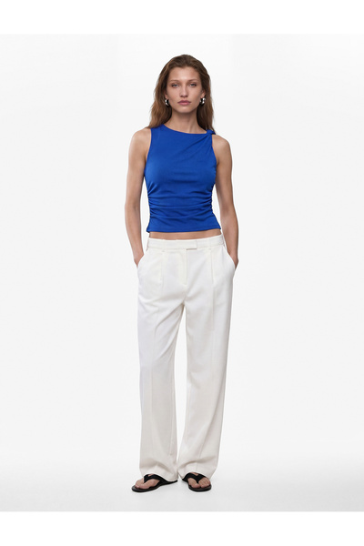 Koton Αμάνικη μπλούζα από ύφασμα κρεπ σκούμπα με ασύμμετρη λεπτομέρεια κόμπου...