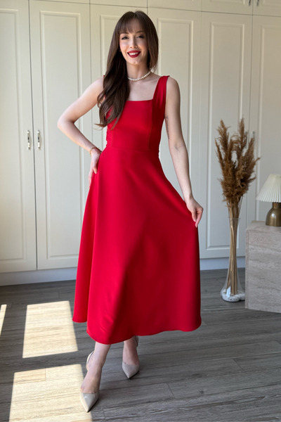 Dilay Gökoğlu Butik Φόρεμα μίντι με τετράγωνο γιακά και λεπτομέρεια φουλάρι σ...