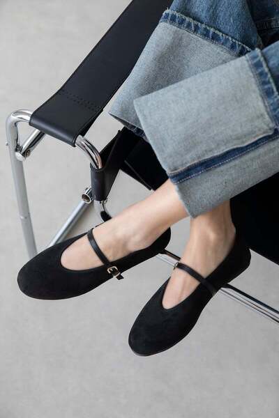 STRASWANS Γυναικείες σουέτ μπαλαρίνες Ava σε μαύρο χρώμα