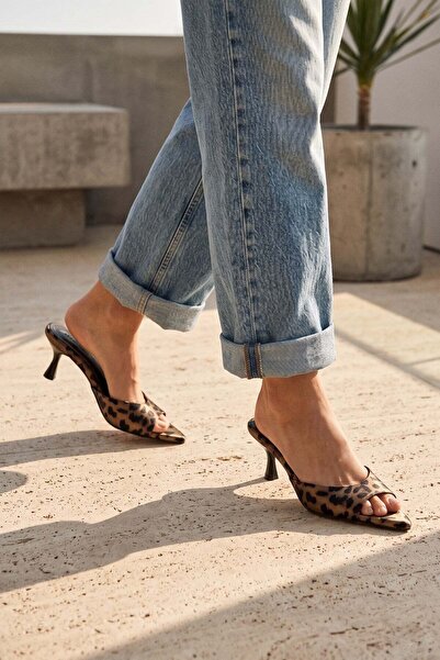 Modezya Γυναικείες παντόφλες με τακούνι Morgana με κίτρινο και μαύρο σχέδιο, ...