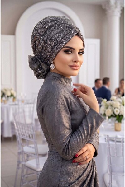 Aişe tesettür Βραδινό φόρεμα με ασημένιες παγιέτες και κούμπωμα