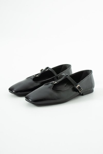 BeBeQ Store Fisher Black Buckle Detailed Women's Shoes