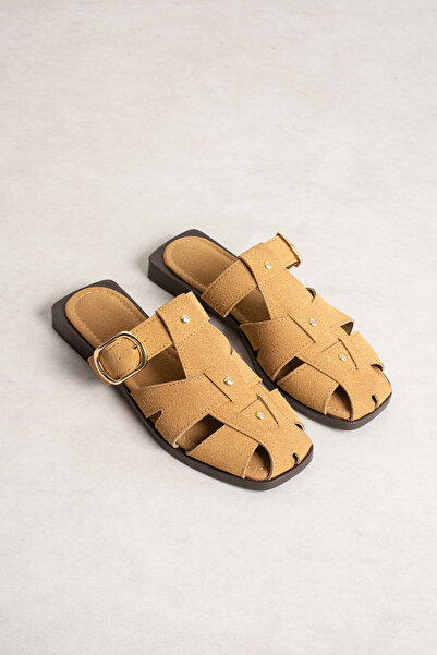 Zintra Women's Camel Color Buckle Cross-Strapped Flat Sole Casual Slippers Sa...