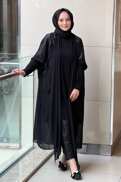 Nurcan Çetin طقم ثلاثي من سروال تونيك مع غطاء رأس وتفاصيل جلدية على الكتف